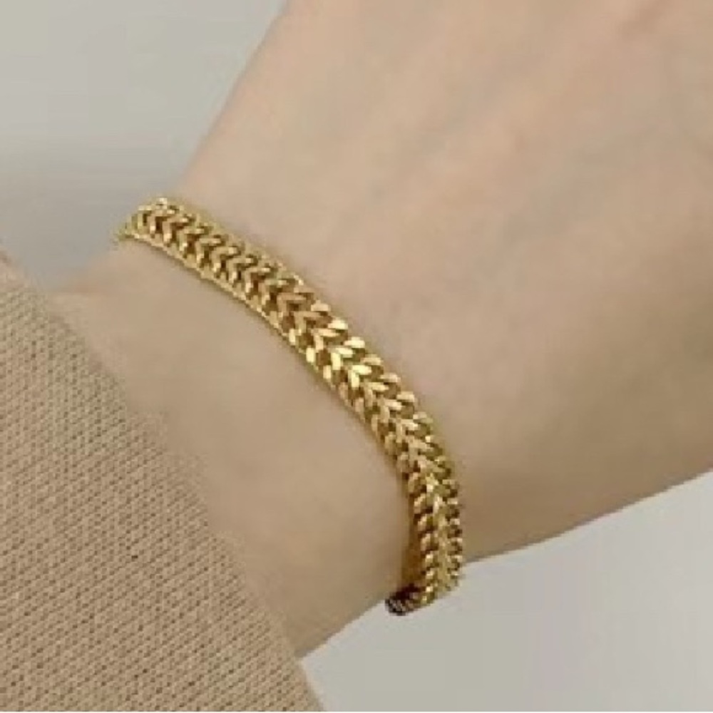 Stainless Steel Gold Plated Bracelet 7”